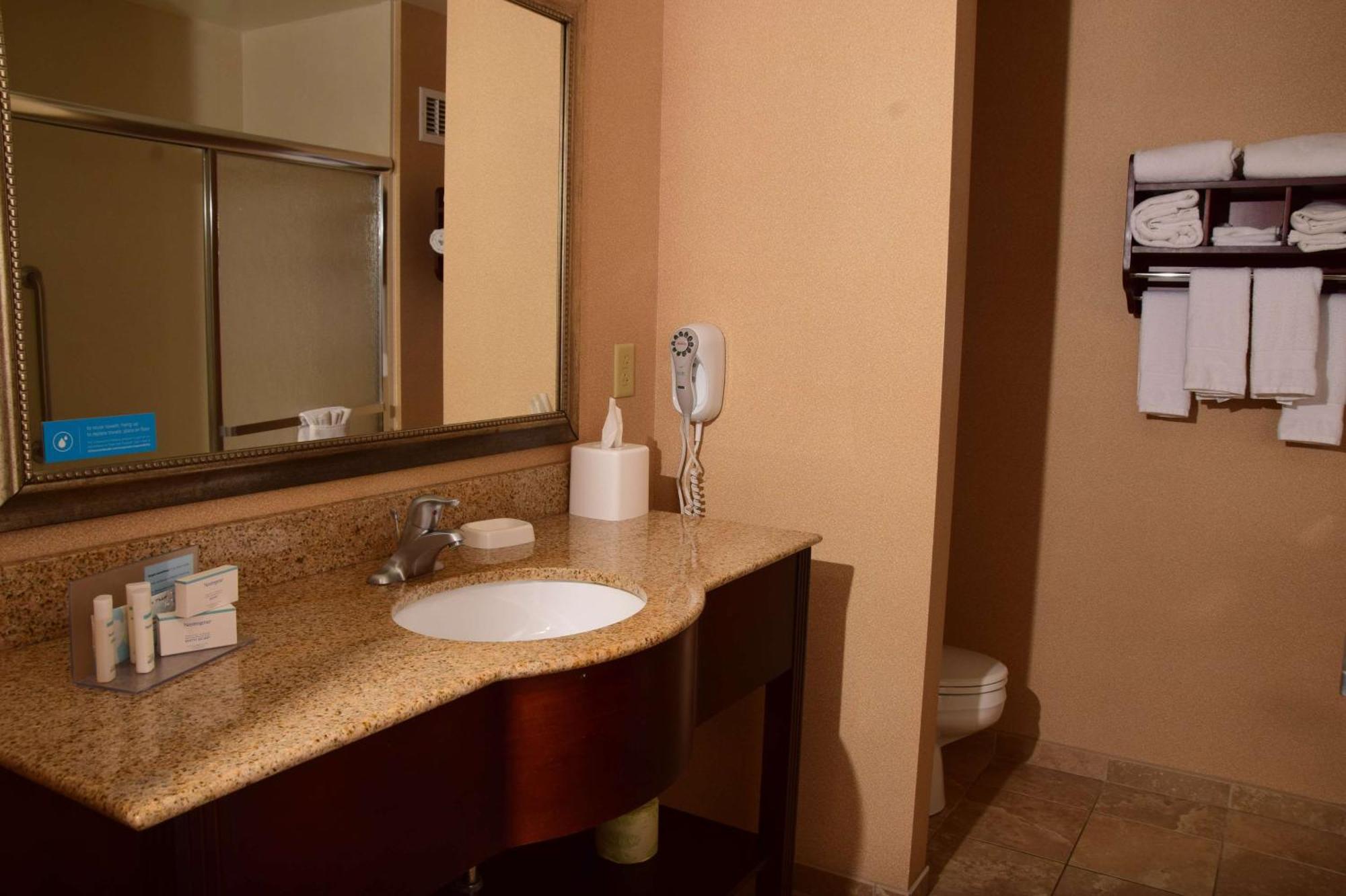 Hampton Inn Indiana Eksteriør billede